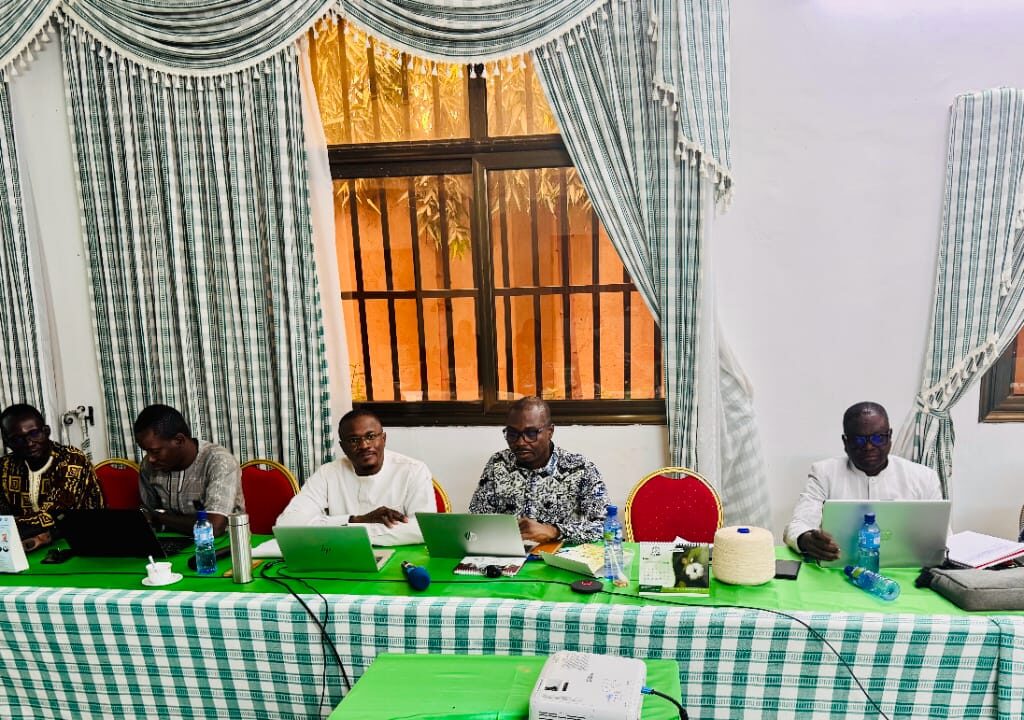 WhatsApp Image 2025-12-02 à 22.49.27_bca6a4c8